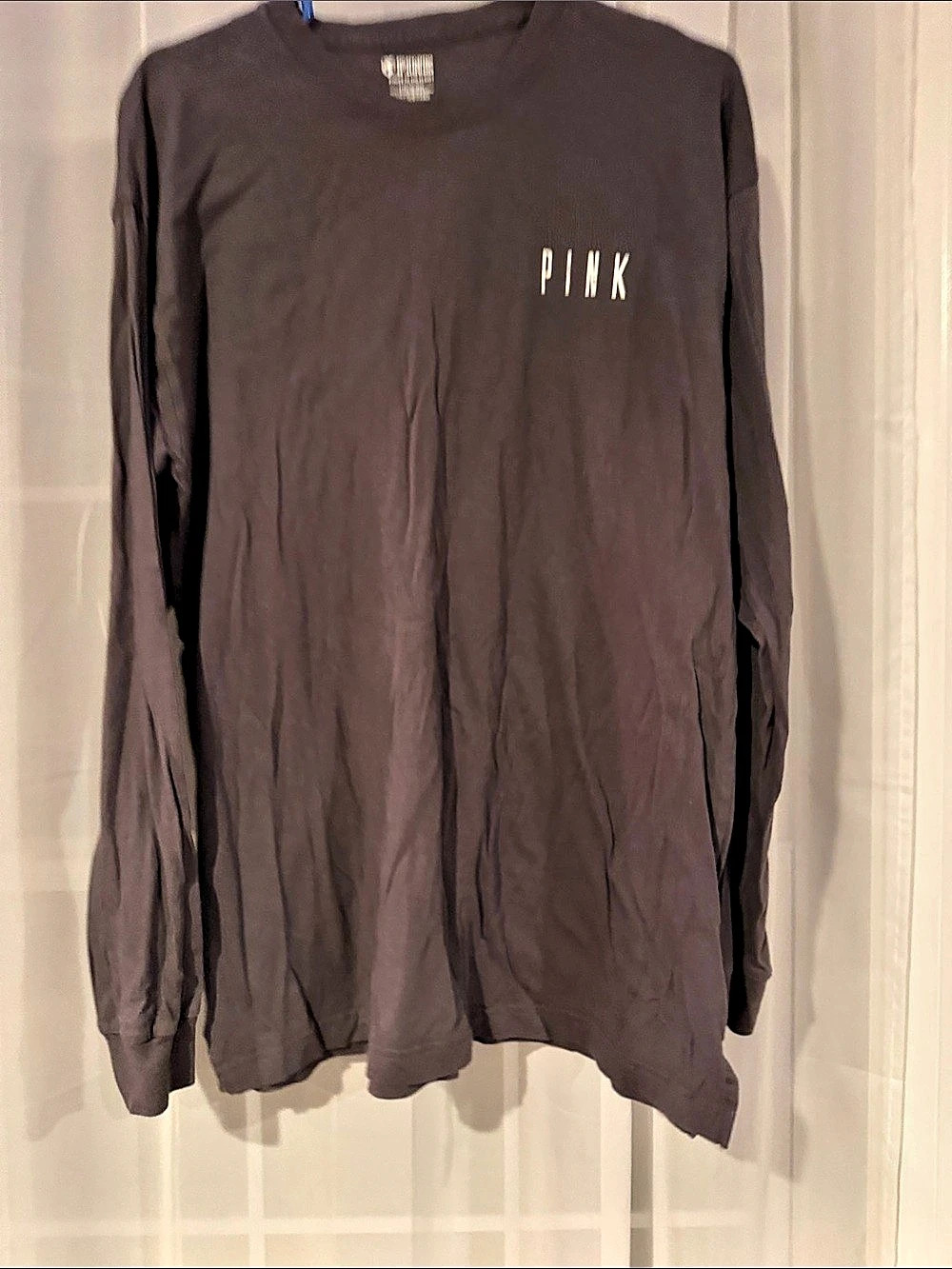 PINK Long Sleeve Logo Tee in gray Like New